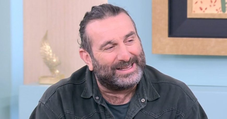 Ηλίας Βαλάσης: «Δεν περιμένω κάποιον άλλον να πει ότι οι παραστάσεις είναι συγκλονιστικές – Βλέπω τον κόσμο από κάτω να τρέμει»