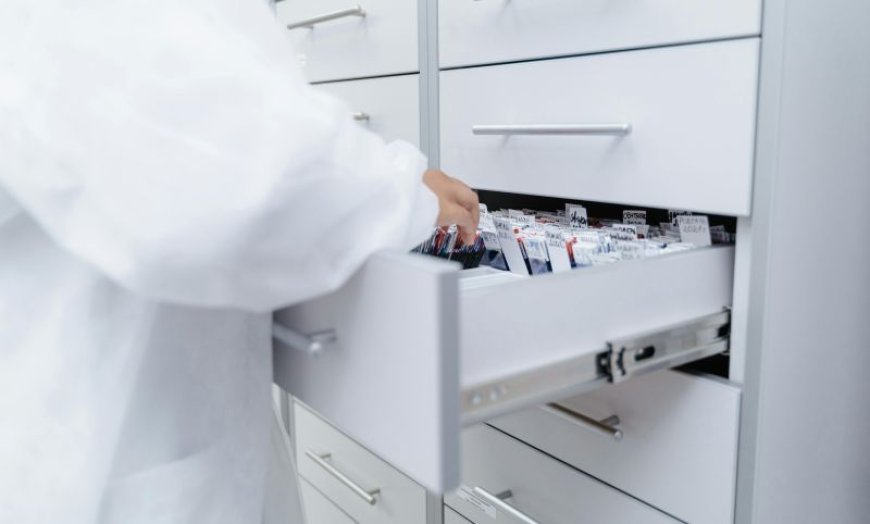 Φάρμακα υψηλού κόστους ΕΟΠΥΥ: Ξεκινά η δωρεάν διάθεσή τους από τα ιδιωτικά φαρμακεία