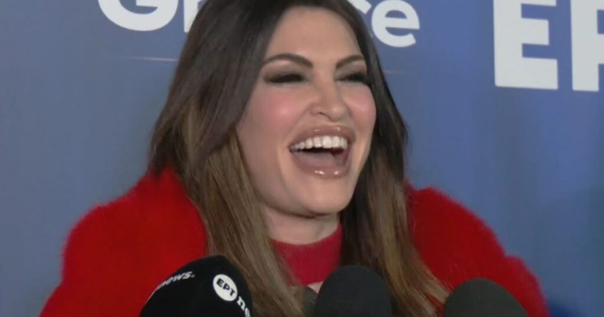 Η Κίμπερλι Γκιλφόιλ τραγούδησε το Ferto μπροστά στους δημοσιογράφους και έγινε viral: «Εύχομαι και ελπίζω η Ελλάδα να κερδίσει τον Μάιο»