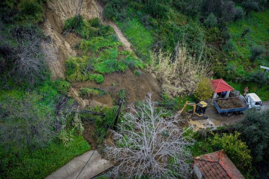 Μαζαράκι Ηλείας κακοκαιρία: Συγκλονιστικές εικόνες από drone