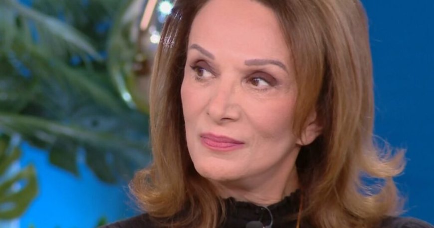 Μαίρη Βιδάλη: «Μου έγραφε κακή κριτική πριν καν ανέβει το έργο, του απαγορεύω πλέον να μπει στο θέατρο μου»