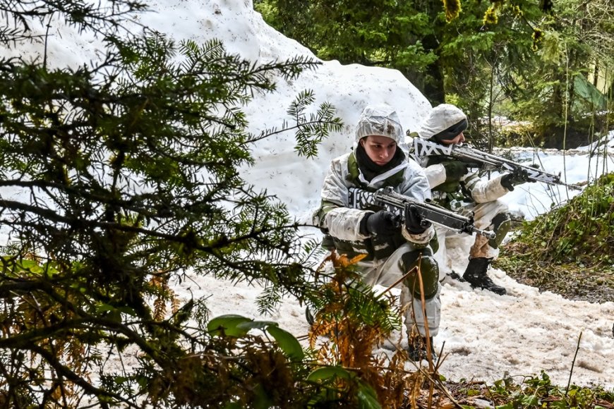 Εκπαίδευση ΣΜΥ στο χιονισμένο Περτούλι: Εντυπωσιακά πλάνα