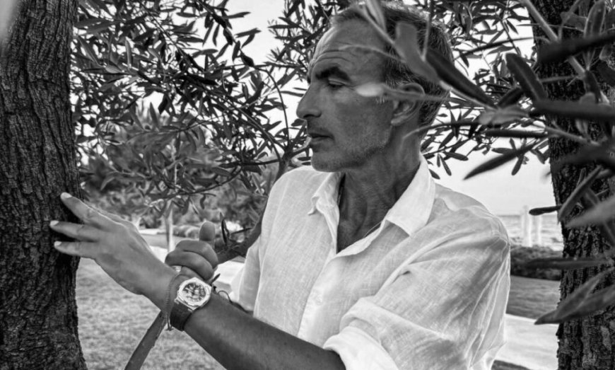 Νίκος Αλιάγας στη Le Point: Τι σημαίνει να είσαι Έλληνας, τι λέει για Όμηρο, Καβάφη, Αρβελέρ, Ελύτη