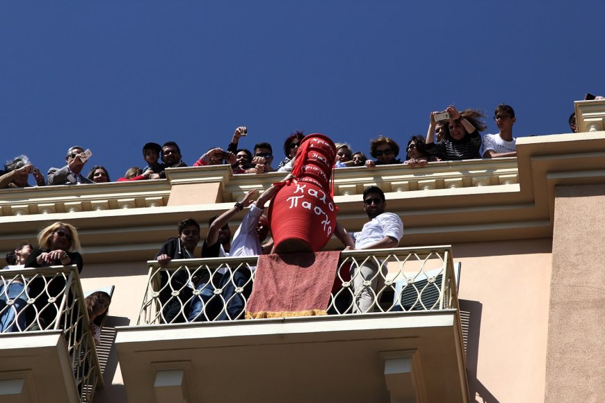 Δώρο Πάσχα 2026 πότε μπαίνει: Τι αλλάζει φέτος