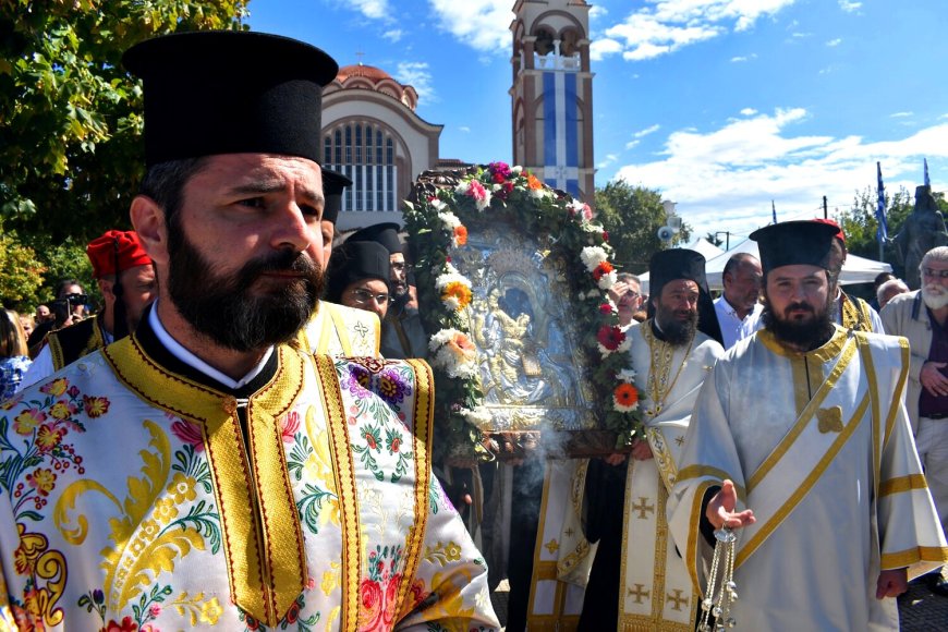 Πιστό αντίγραφο της «θαυματουργού» εικόνας της Παναγίας «Άξιον Εστί» θα ενθρονιστεί στην Κομοτηνή