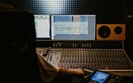 Δήμος Ηλιούπολης: Εργαστήριο ηχητικής παραγωγής για μουσικούς και δημιουργούς