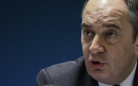 Ιράν – Πλακιωτάκης: Απαιτείται απόλυτη προστασία των Ελλήνων της περιοχής, των αμάχων και σεβασμός στο Διεθνές Δίκαιο