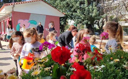 Μικροί κηπουροί στο 5ο Νηπιαγωγείο Χαλανδρίου: Φύτευση φυτών και βολβών