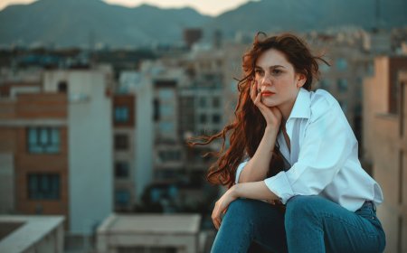 Επιτέλους ελεύθεροι από το ασφυκτικό βλέμμα του Χαμενεΐ