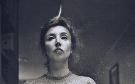 Οριάνα Φαλάτσι – Χομεϊνί: Όταν η Ιταλίδα δημοσιογράφος πέταξε μπροστά του το τσαντόρ