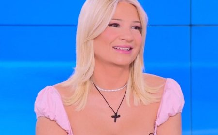 Η Φαίη Σκορδά για το γάμο της με τον Αθανασιάδη: «Καταλαβαίνω και χαίρομαι με τη χαρά σας»