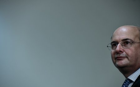 Μέτρα για την ακρίβεια: Πλαφόν σε καύσιμα και τρόφιμα, τα πρόστιμα θα φτάνουν τα 5 εκατ. ευρώ