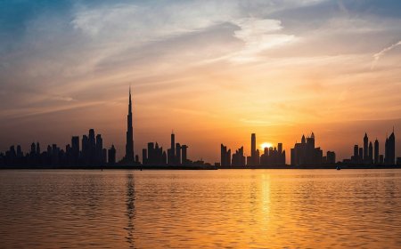 Ντουμπάι – Ιράν: Άνοιξε τρύπα σε ουρανοξύστη, βίντεο