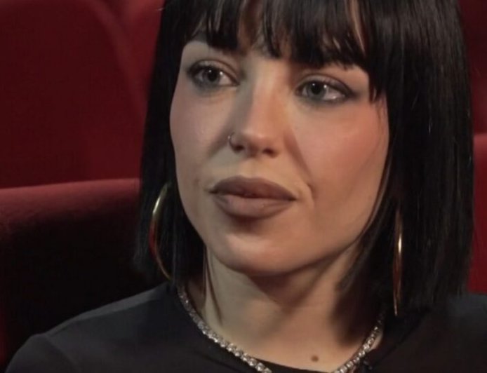 Marseaux: «Ισχύει ότι είχα σχέση με κοπέλα – Τώρα είμαι μ’ ένα αγόρι και είμαι πολύ ερωτευμένη»