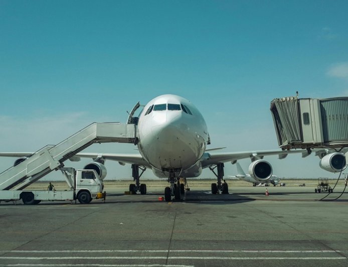 Πόλεμος Μέση Ανατολή: Μαζικές ακυρώσεις πτήσεων