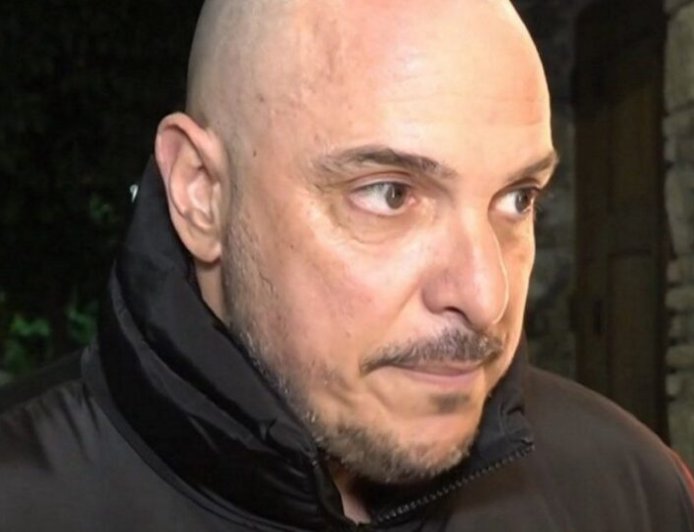 Άκης Δείξιμος για Μαρία Δεληθανάση: «Πέτυχε να γίνει μια influencer και σημαιοφόρος του metoo»