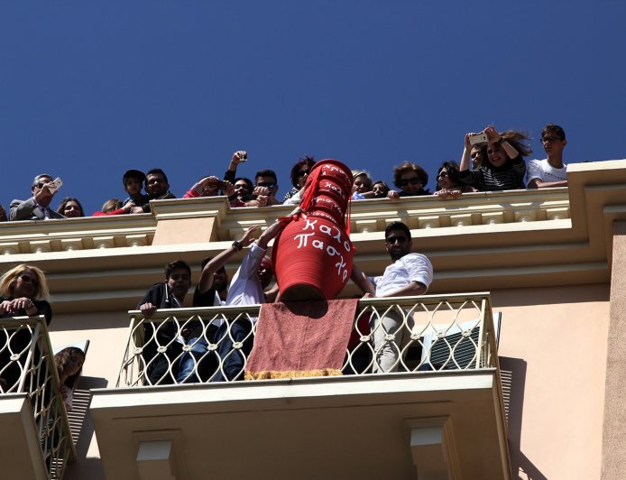 Έκτακτο επίδομα Πάσχα 2026: Ποιοι εξετάζεται να ενισχυθούν και με ποια ποσά