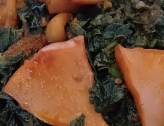 Σουπιές με σπανάκι ... Θεσπέσιο, Σαρακοστιανο φαγητό!!!