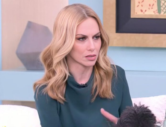 Ντορέττα Παπαδημητρίου: «Ένας σύντροφος πρέπει να ‘ρθει για να αυξήσει αυτό που νιώθεις και όχι για να το διαταράξει»