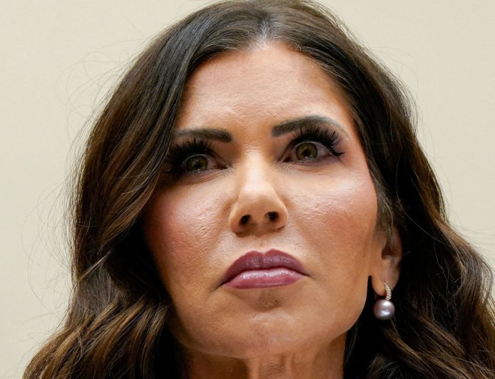 Κρίστι Νόεμ: Η πρώτη αποχώρηση υπουργού στη δεύτερη θητεία Τραμπ