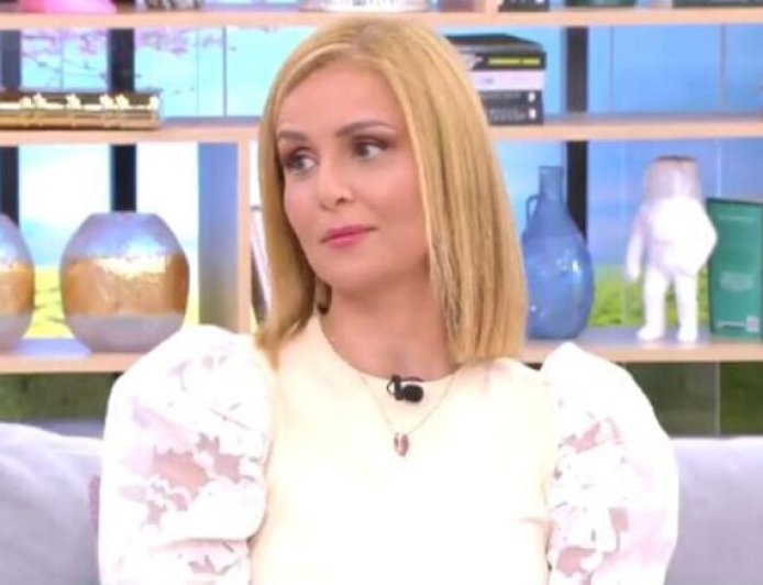 Δήμητρα Σιγάλα: «Το παπαρατσικό δεν ξέρω καν πως γίνεται, δεν έχω επιδιώξει κάτι»