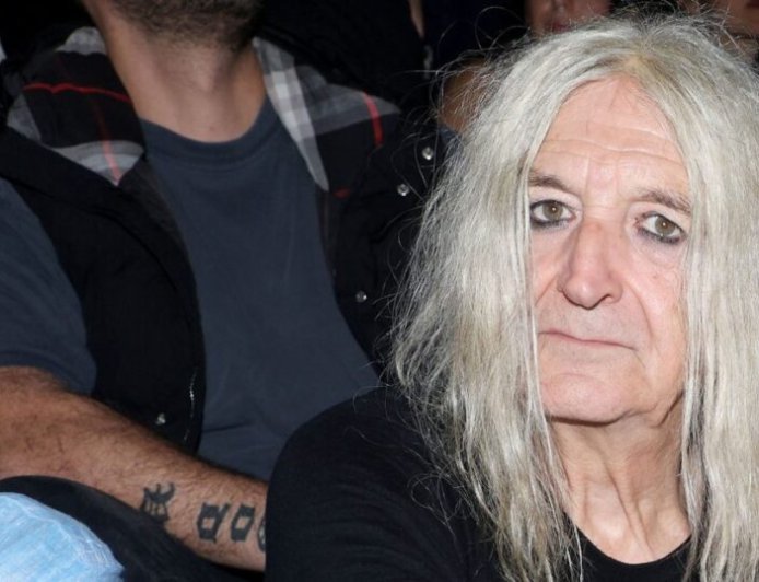 Νίκος Καρβέλας: «Oι ανδρόπλαστες θρησκείες, πατρίδες και οικογένειες χρησιμοποιούν τη γυναίκα για να υπάρχουν»