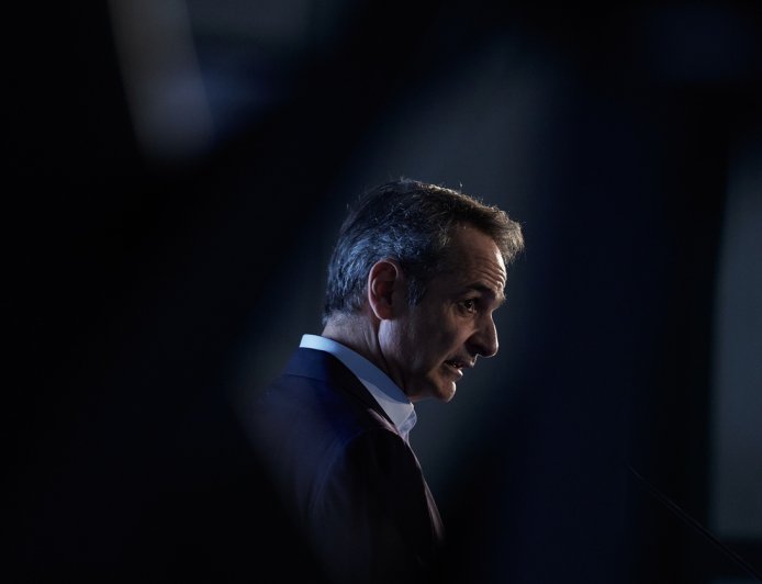 Δημοσκοπήσεις: Πρώτη και ενισχυμένη η ΝΔ, διψήφια η διαφορά από το ΠΑΣΟΚ