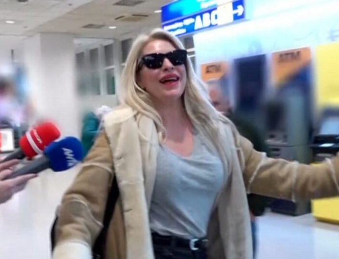 Η Ελένη Μενεγάκη επέστρεψε από την Ιρλανδία και στέλνει τα φιλιά της… σε όσους περιμένουν να επιστρέψει στην τηλεόραση