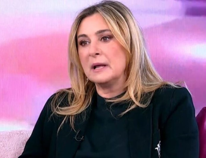 Γιολάντα Διαμαντή: «Η κόρη μου μού έκανε παράπονα για το σχολείο στη Λευκάδα, της λέω “τώρα πηγαίνεις σε δημόσιο”, κρέμονταν οι σοβάδες»