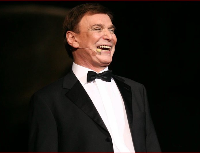 Πέθανε ο Γιώργος Μαρίνος σε ηλικία 87 ετών – Θρήνος για τον σπουδαίο σόουμαν