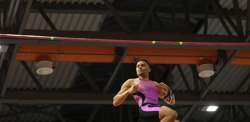 Καραλής 6,17 μέτρα: Δεύτερος καλύτερος όλων των εποχών στο επί κοντώ ο Μανόλο!