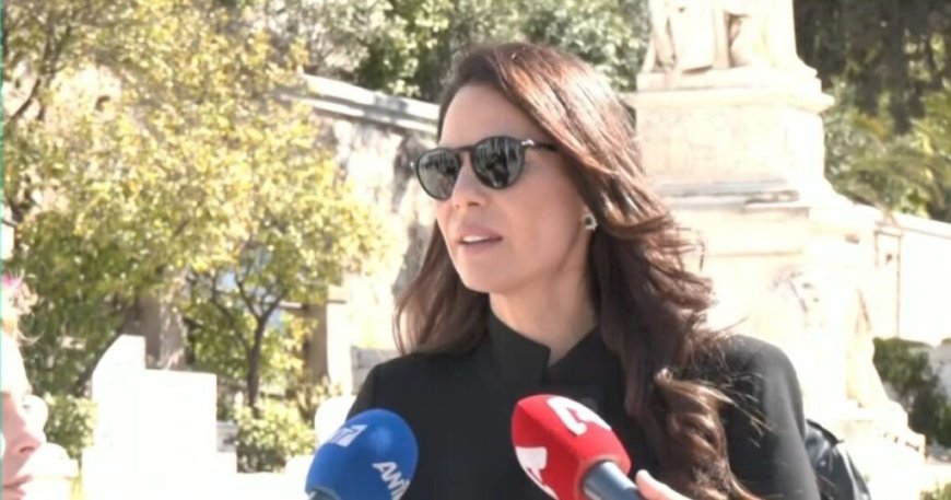 Εύη Βατίδου στο ετήσιο μνημόσυνο του Αλέξη Κούγια: «Αρχίζω να ξεχνάω τα άσχημα, σκέφτομαι περισσότερο τις καλές του στιγμές»