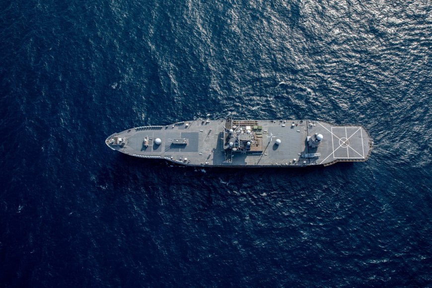 Σρι Λάνκα υποβρύχιο: Επίθεση σε ιρανική φρεγάτα, τουλάχιστον 101 αγνοούμενοι