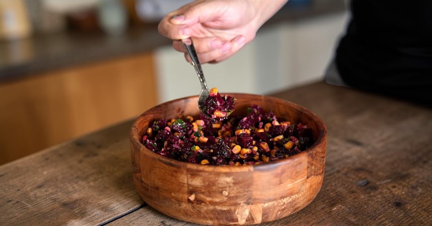 Δροσερή σαλάτα με παντζάρι και καλαμπόκι!!!