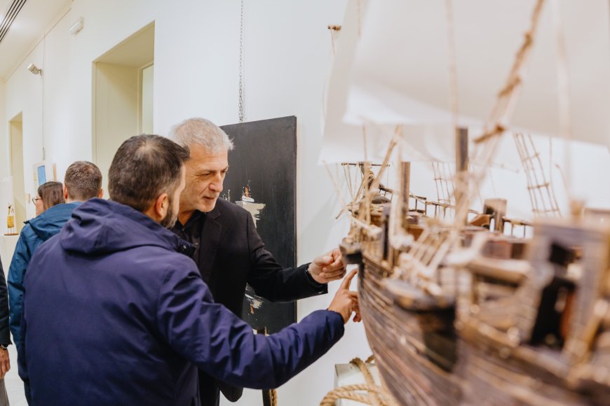 Δημοτική Πινακοθήκη Πειραιά: Μεγάλη συμμετοχή στην έκθεση «ΑΠΟΤΥΠΩΜΑΤΑ» της «Παρέας Χαράς»