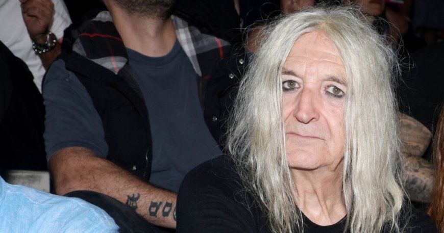 Νίκος Καρβέλας: «Oι ανδρόπλαστες θρησκείες, πατρίδες και οικογένειες χρησιμοποιούν τη γυναίκα για να υπάρχουν»