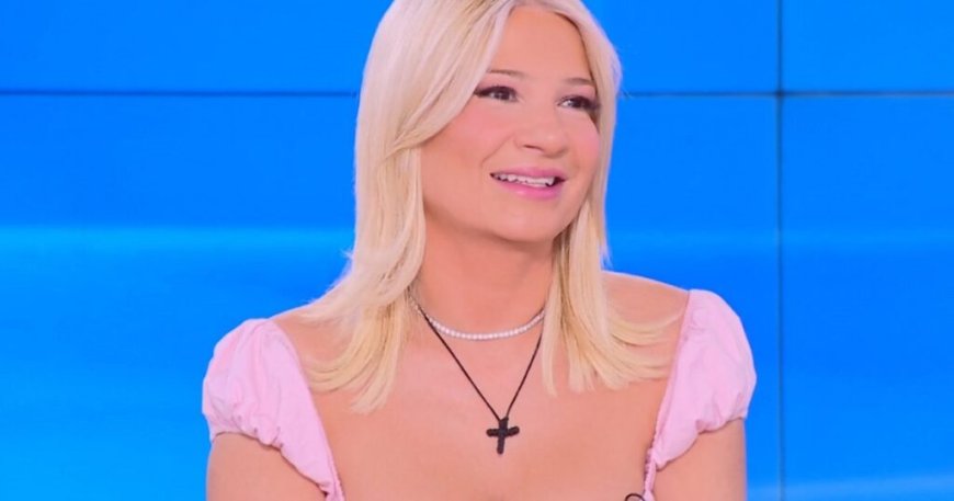 Η Φαίη Σκορδά για το γάμο της με τον Αθανασιάδη: «Καταλαβαίνω και χαίρομαι με τη χαρά σας»