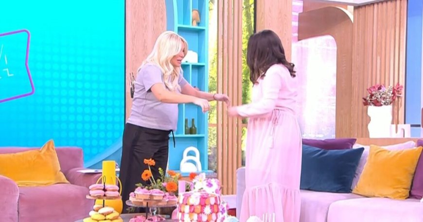 Καινούργιου – Άφωνη με την εγκυμοσύνη της καλεσμένης της: «Καλέ είσαι κι εσύ έγκυος;»