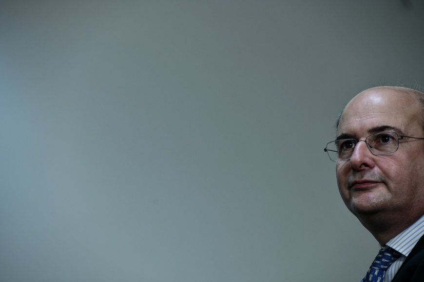 Μέτρα για την ακρίβεια: Πλαφόν σε καύσιμα και τρόφιμα, τα πρόστιμα θα φτάνουν τα 5 εκατ. ευρώ